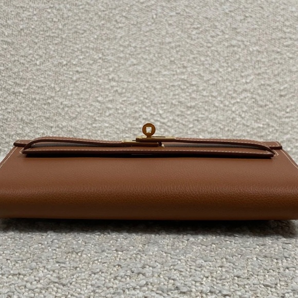 Authentic Pre-Owned Hermes Kelly To Go Gold Evercolor Gold Hardware - Picture 5 of 16